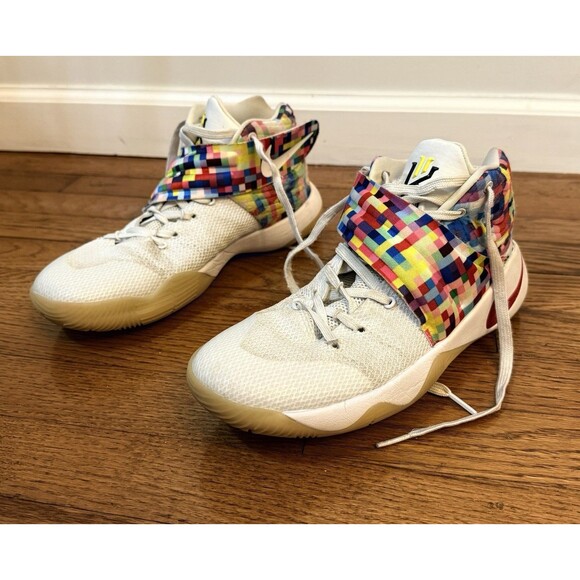2015 Nike Kyrie 2 Rainbow Multicolor Basketball Shoes US Size 7, Model 820537-68 - Picture 11 of 11